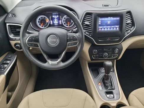 Used 2020 Jeep Cherokee Latitude FWD image 22