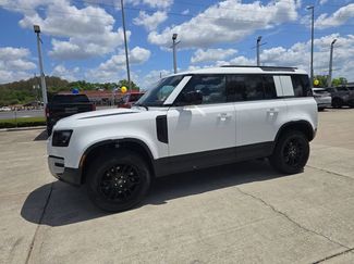 Used 2025 Land Rover Defender 110 S video 1