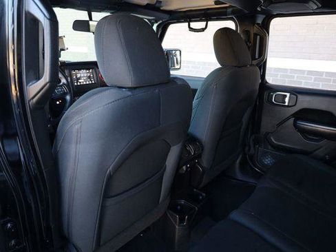Used 2018 Jeep Wrangler Unlimited Sport S AWD/4WD image 21
