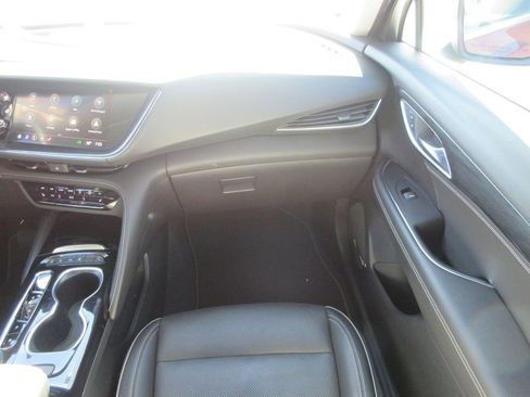 Certified 2022 Buick Envision Essence w/ Technology Package I image 17