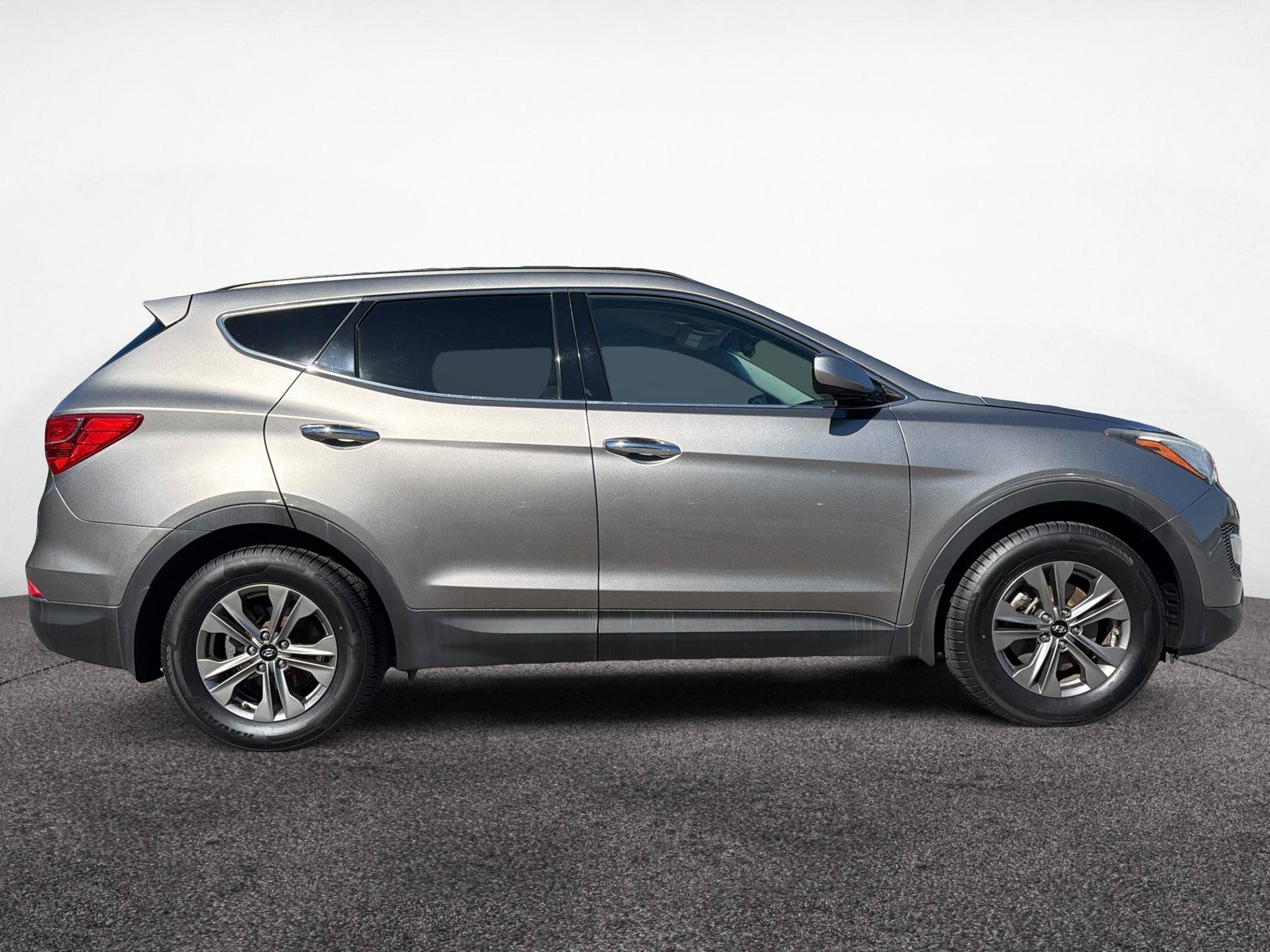 Used 2016 Hyundai Santa Fe Sport w/ Option Group 02 AWD/4WD image 8