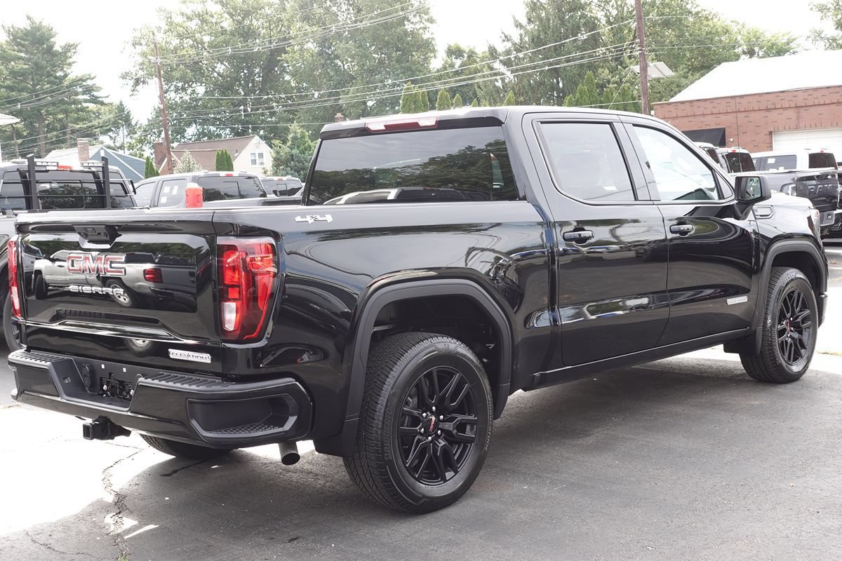 Used 2024 GMC Sierra 1500 Elevation AWD/4WD image 3