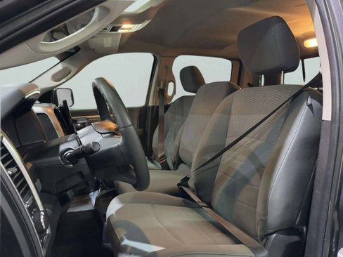 Used 2019 RAM 1500 Classic SLT image 29