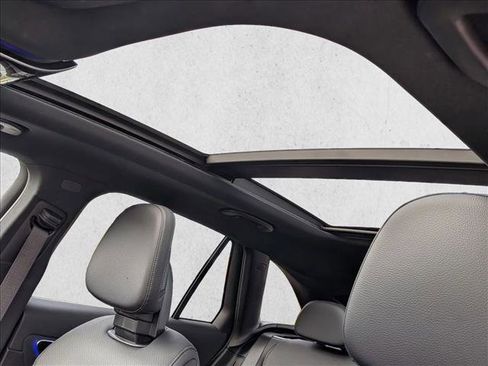 Certified 2025 Mercedes-Benz GLC 300 4MATIC image 18