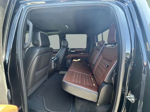Used 2024 GMC Sierra 3500 Denali Ultimate AWD/4WD image 24