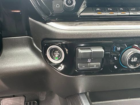 Used 2022 Chevrolet Silverado 1500 LTZ w/ Technology Package AWD/4WD image 6