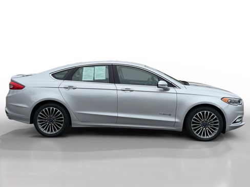 Used 2017 Ford Fusion Titanium image 6