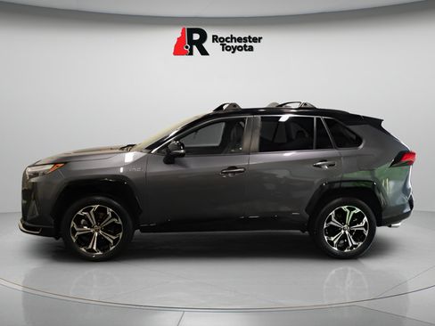 Used 2023 Toyota RAV4 XSE w/ Weather Package AWD/4WD image 4