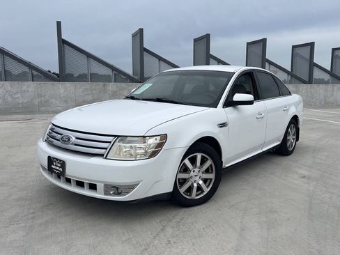 Used 2008 Ford Taurus SEL FWD image 2