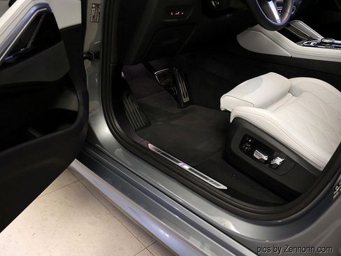 Certified 2025 BMW X6 xDrive40i image 29