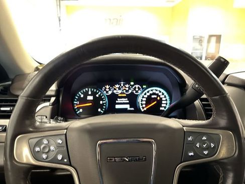 Used 2019 GMC Yukon Denali w/ Open Road Package RWD image 22