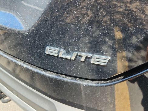Used 2025 Honda Pilot Elite image 14