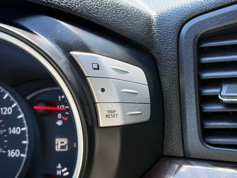 Used 2016 Nissan Quest SV image 51