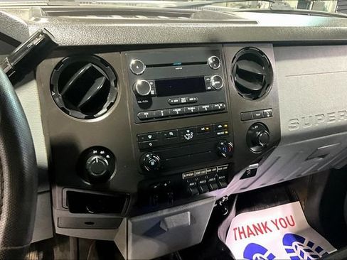 Used 2016 Ford F550 4x4 Regular Cab Super Duty image 9