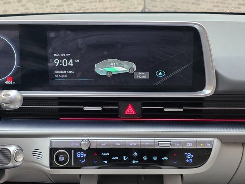 Certified 2025 Hyundai Ioniq 6 SEL image 22