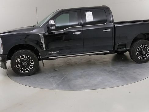 Certified 2024 Ford F250 Platinum AWD/4WD image 19