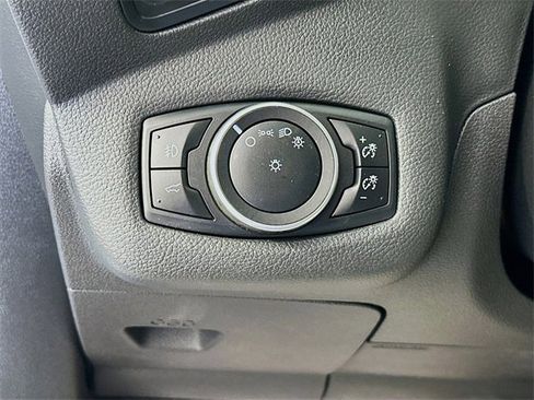 Used 2017 Ford Escape SE w/ SE Cold Weather Package image 10