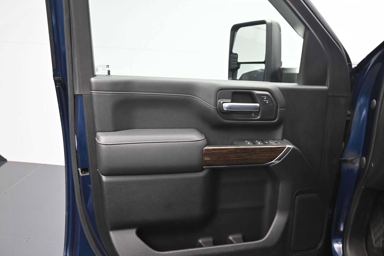 Used 2021 GMC Sierra 2500 SLE AWD/4WD image 9
