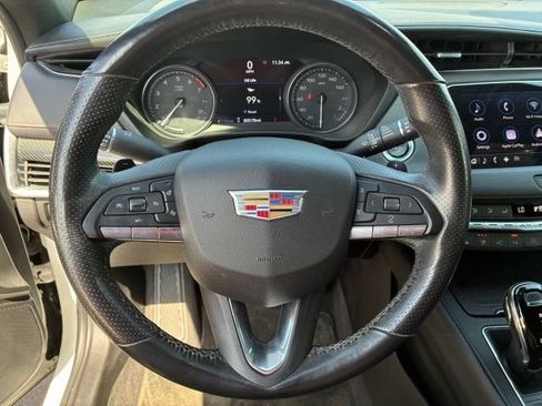 Used 2020 Cadillac XT4 Sport FWD image 13