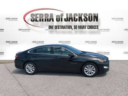 Used 2019 Chevrolet Malibu LT w/ Driver Confidence Package II FWD image 9