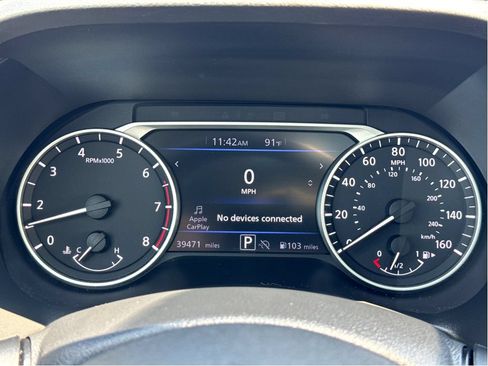 Used 2025 Nissan Sentra SR w/ SR Premium Package FWD image 17