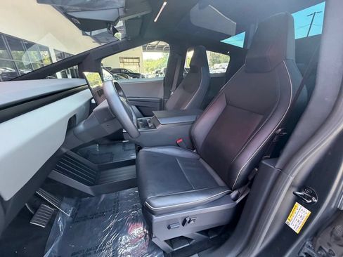 Used 2024 Tesla Cybertruck AWD Crew Cab image 25