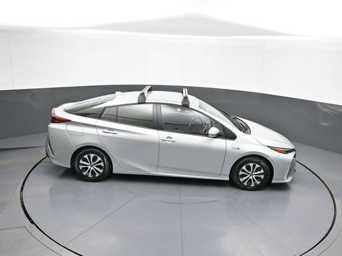 Used 2022 Toyota Prius Prime LE FWD image 37