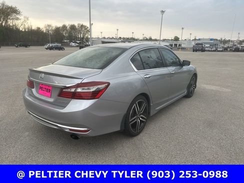 Used 2016 Honda Accord Sport image 5