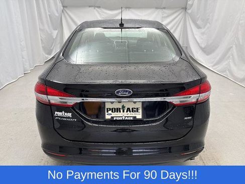 Certified 2017 Ford Fusion SE image 4