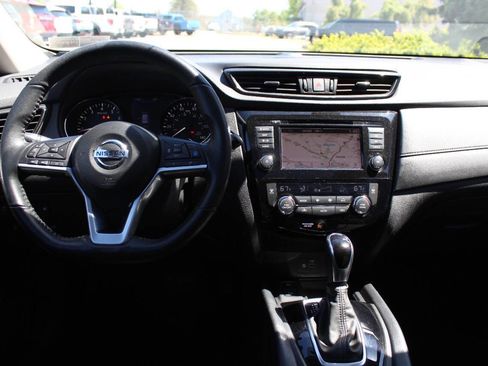 Used 2020 Nissan Rogue SV w/ Sun & Sound Touring Package AWD/4WD image 25