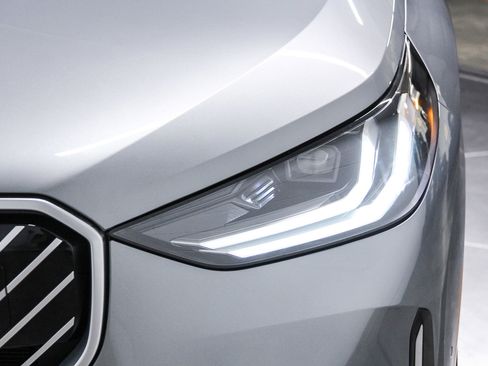 Used 2025 BMW X3 xDrive30i w/ Convenience Package image 10