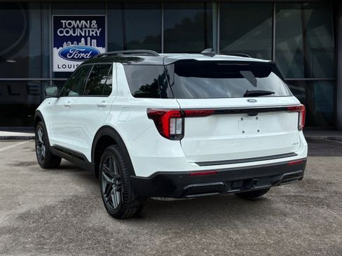 Used 2025 Ford Explorer ST-Line w/ Premium Package AWD/4WD image 5