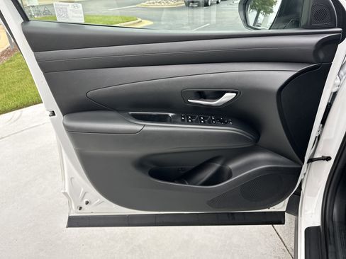 Used 2025 Hyundai Tucson SEL FWD image 18