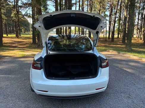Used 2022 Tesla Model 3 Long Range AWD/4WD image 14