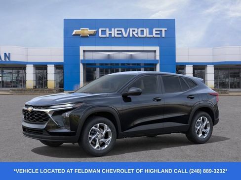 New 2026 Chevrolet Trax LS w/ LS Convenience Package FWD image 2
