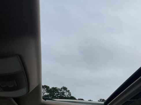 Used 2015 Mercedes-Benz E 350 Sedan image 17