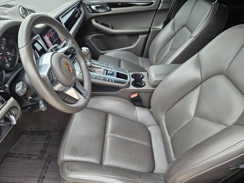 Used 2021 Porsche Macan AWD/4WD image 5