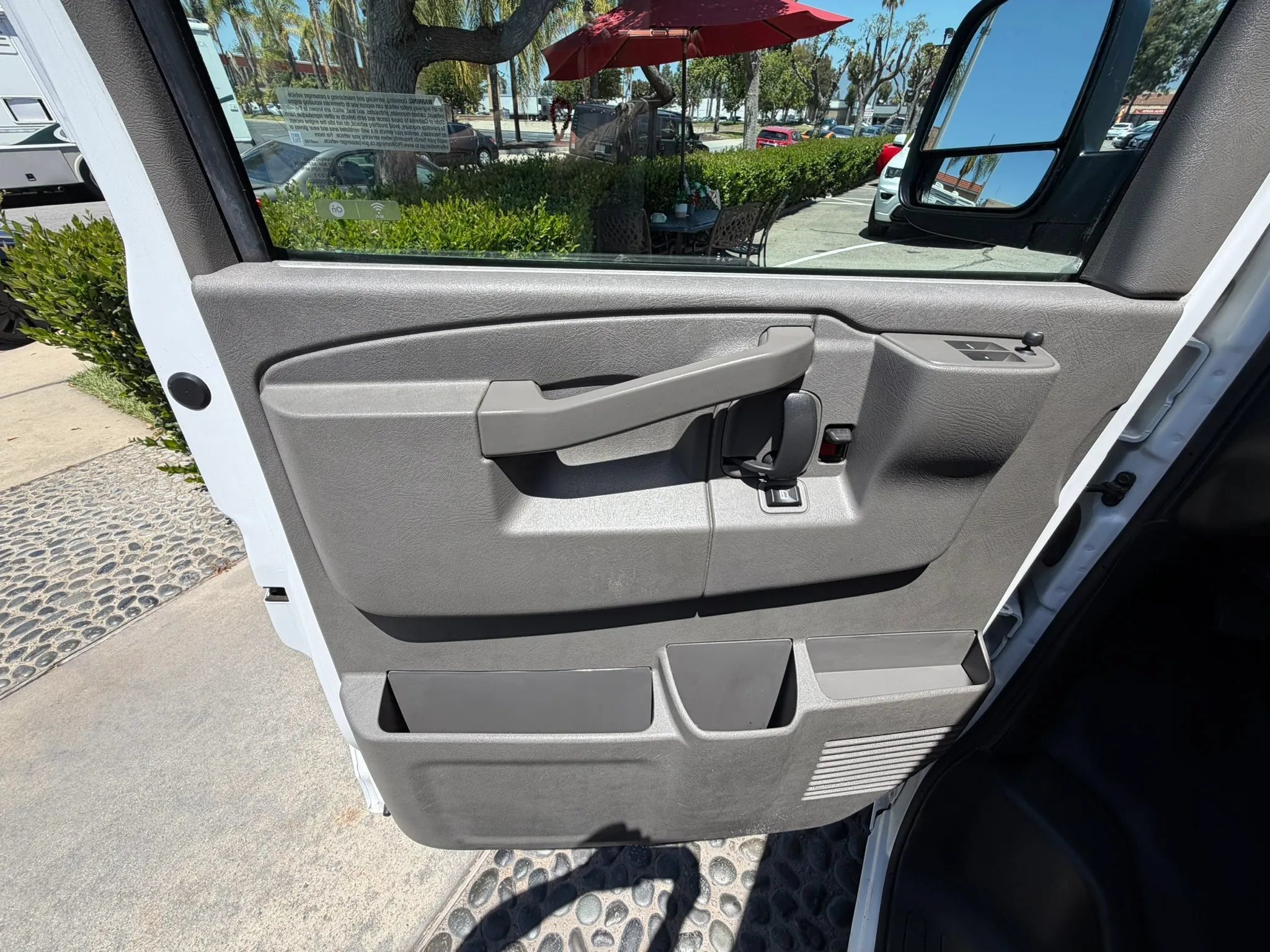 Used 2023 GMC Savana 2500 Extended w/ Driver Convenience Package RWD image 10