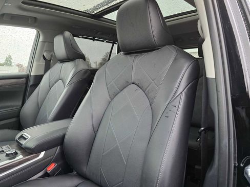 Certified 2025 Toyota Highlander Platinum image 25