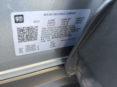 Used 2025 Chevrolet Trax RS w/ Driver Confidence Package FWD image 40