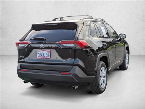 Certified 2020 Toyota RAV4 LE image 5
