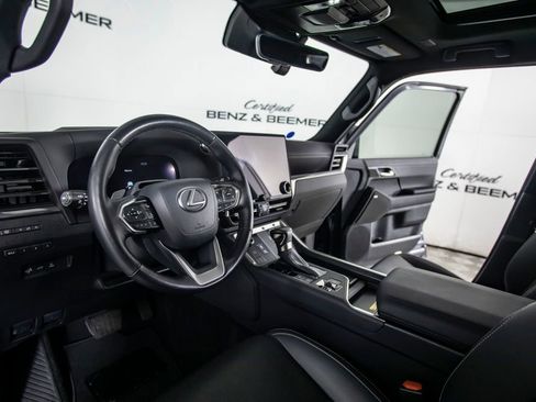 Used 2024 Lexus GX 550 w/ Cold Area Package image 27