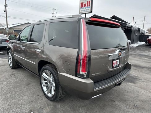 Used 2014 Cadillac Escalade Platinum image 3
