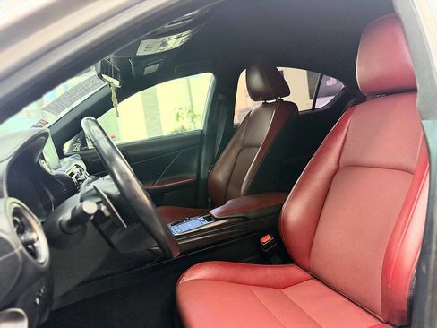 Used 2022 Lexus IS 300 RWD image 5