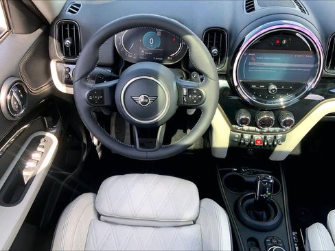 Used 2023 MINI Cooper Countryman S w/ Signature Upholstery Package image 5