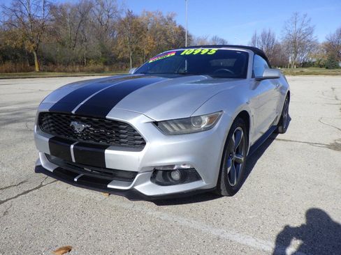 Used 2016 Ford Mustang Convertible w/ Equipment Group 051A image 1