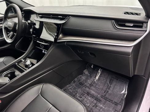 New 2026 Jeep Grand Cherokee Limited image 18