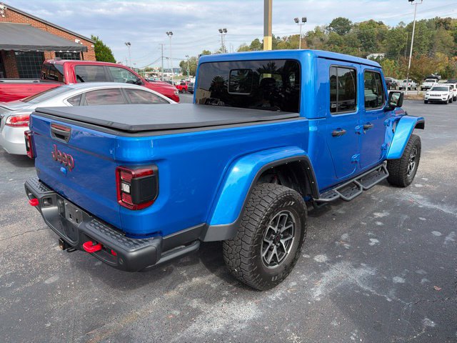 Used 2024 Jeep Gladiator Rubicon AWD/4WD image 3