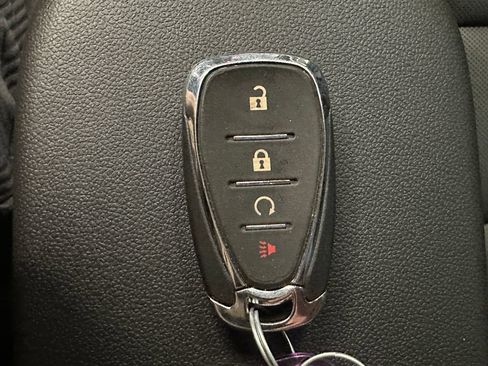 Used 2024 Chevrolet Trax ACTIV w/ Sunroof Package FWD image 16