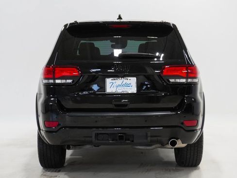 Used 2021 Jeep Grand Cherokee Laredo X image 26
